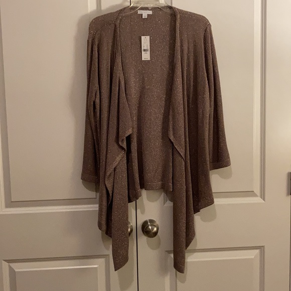 NWT 2 piece Short Set, Top size Lg short size med - Picture 3 of 15